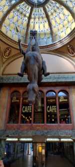 20230909_121848359_pasaz lucerna.jpg